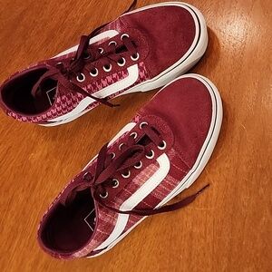 Vans ladies stacked burgandy suede and canvas shoes! SIZE 8 PERFECTION!